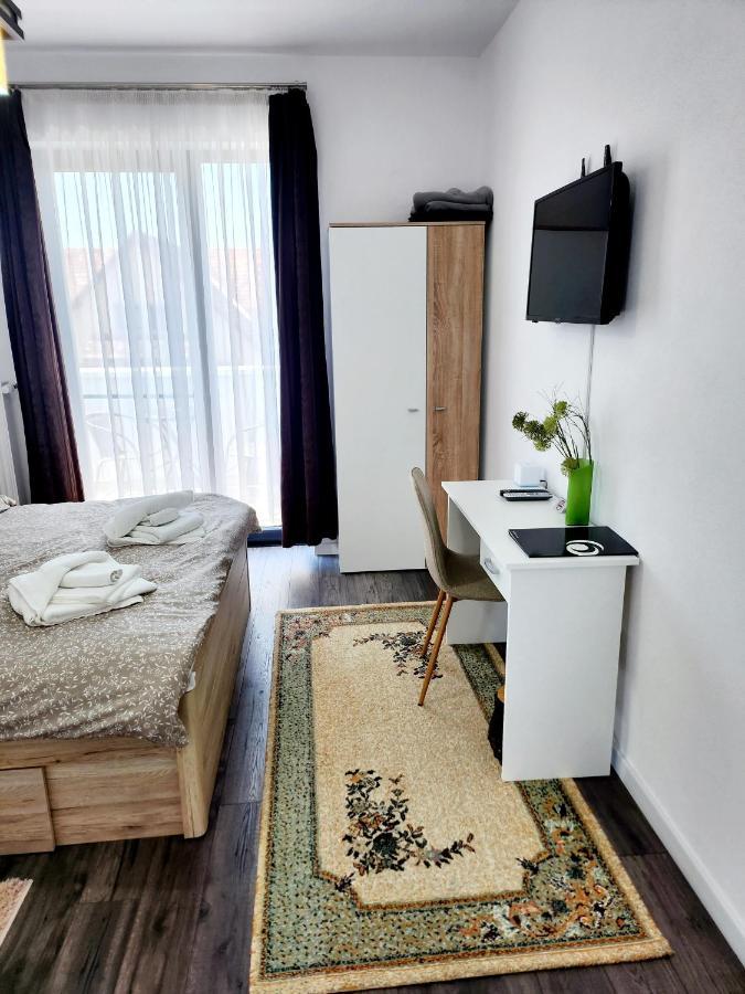 Armina'S Residence Dumbravita  Buitenkant foto